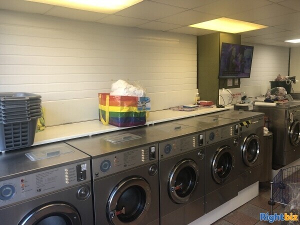 Launderettes and linens shop for sale in london Photo 3