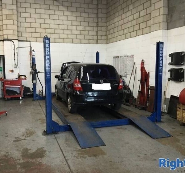 Highly Reputable Garage/MOT and Service Centre Photo 2
