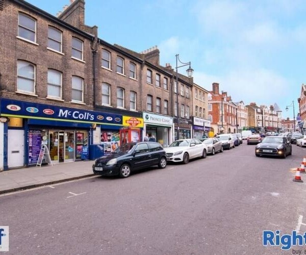 Convenience Store Photo 2
