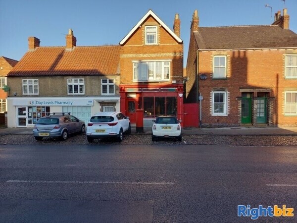 LETTING AGREED. Light and Spacious Retail Unit TO LET 65 Front Street, Acomb, York, YO24 3BR Photo 2