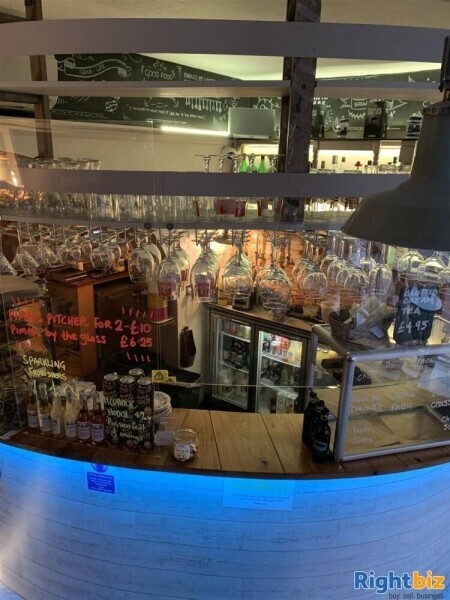 Cafe & Sandwich Bars For Sale in Windermere Photo 2
