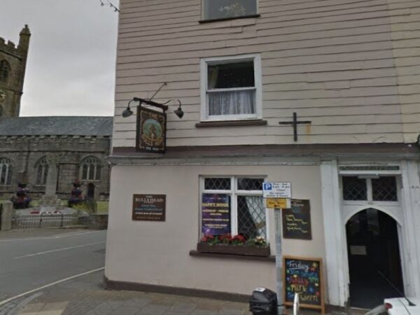Popular Bistro with Living Accommodation For Sale Popular Bistro with Living Accommodation For Sale