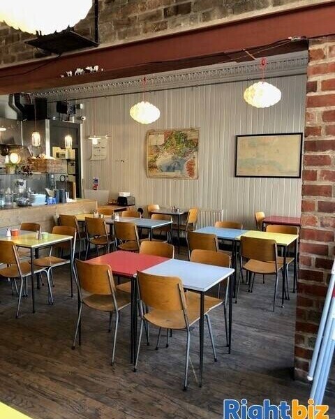 An excellent Licenced opportunity in a fantastic trading location in Portobello, Edinburgh. Photo 2