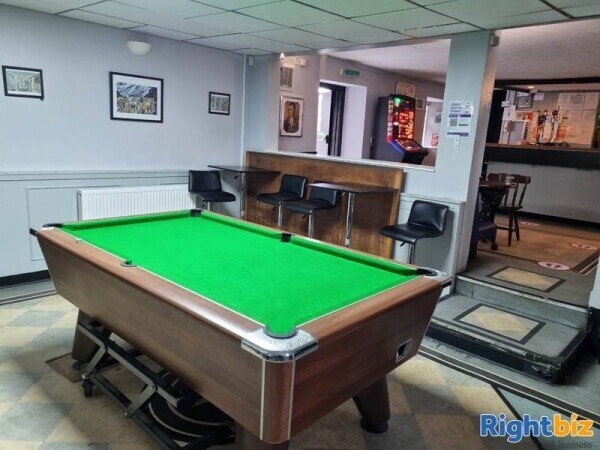 Popular public house and large beer garden within Ayrshire village of Dalry Photo 2