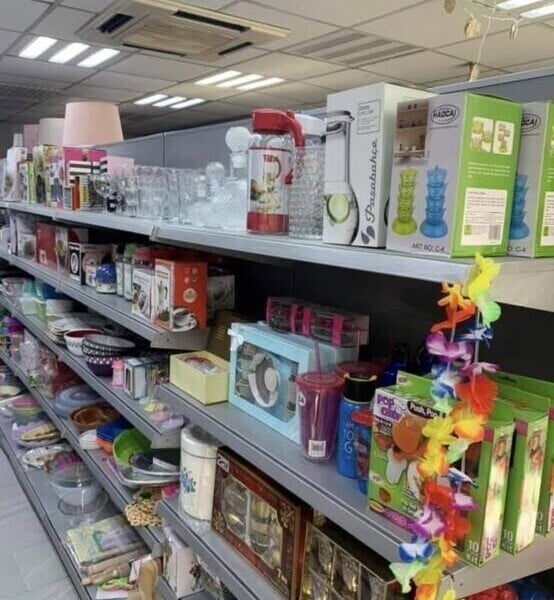 Business for sale. Discount and off licence store. Ready to open. New Photo 2