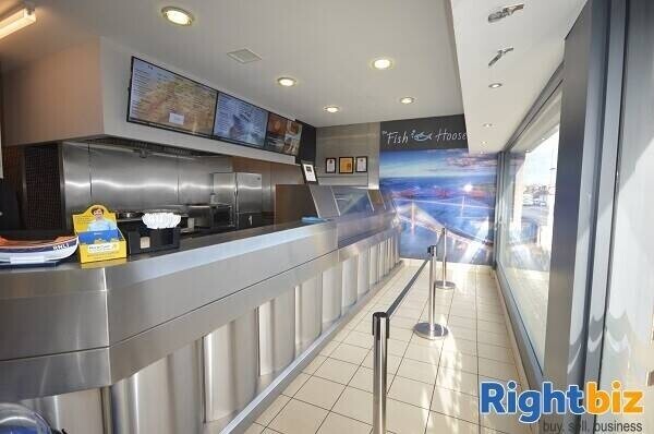 High quality fish & chip takeaway in the village of Thornton, Fife (ref 1318) Photo 2