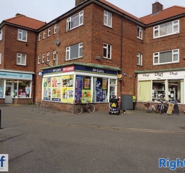 UNEXPECTEDLY RE-OFFERED: Long established convenience store with 2 bedroom accommodation above. Photo 2