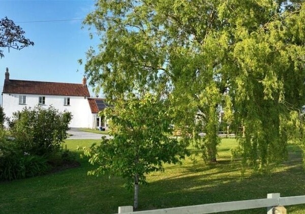 *REDUCED* Luxury Camp site with a large residential property Photo 2