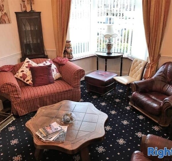 Outstanding East Devon Guest House For Sale in Sidmouth Photo 2