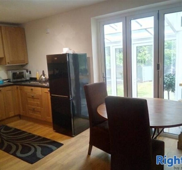 4 bed detached family home - Part Exchange available Gloucestershire Photo 2