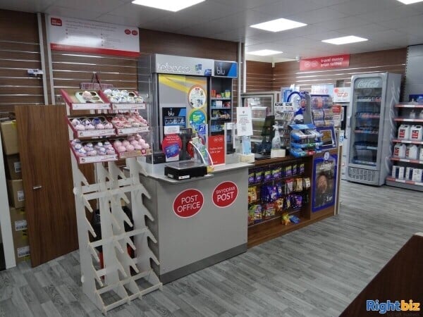 Main Lease Lock-Up Post Office in Large Suburb Photo 2
