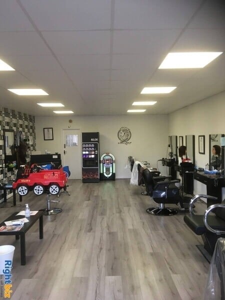 Barbers shop for sale Photo 2