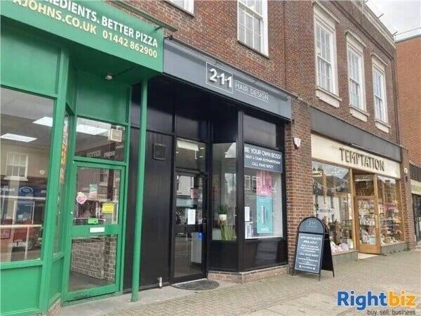 Hairdresser Salon - Long Lease available Photo 2