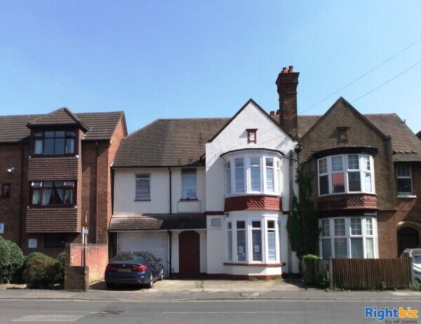 FREEHOLD SEMI-DETACHED NINE BED GUEST HOUSE (NOT CURRENTLY TRADING) - HIGHLY POPULAR AREA - SLOUGH Photo 2