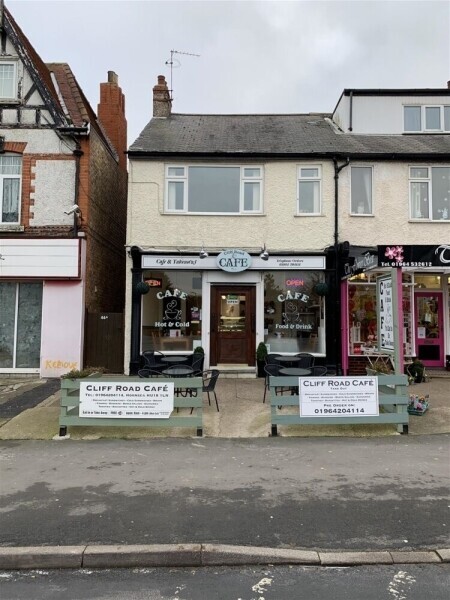 CLOSED CAFE & TAKEAWAY IN HORNSEA TOWN CENTRE Photo 2