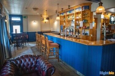 SURREY - SUPERBLY REFURBISHED PUB & RESTAURANT Photo 2