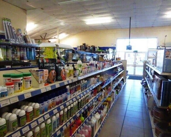 Spacious Pet & Aquatic Centre for Sale Photo 2
