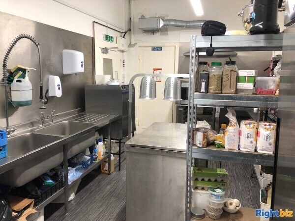 Seafront Licensed restaurant with Bar and Deli Shop Photo 3