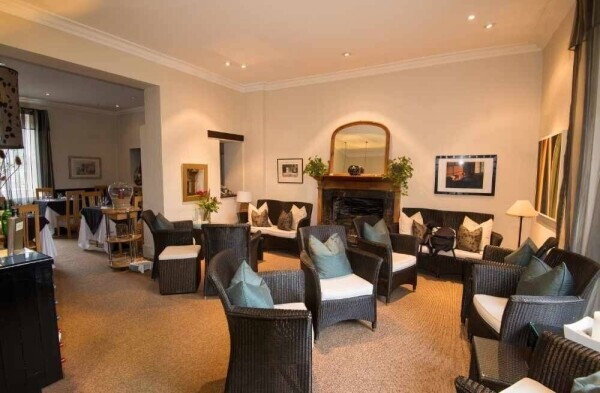 A beautiful, fully restored Georgian hotel for sale in the West Country. Photo 2