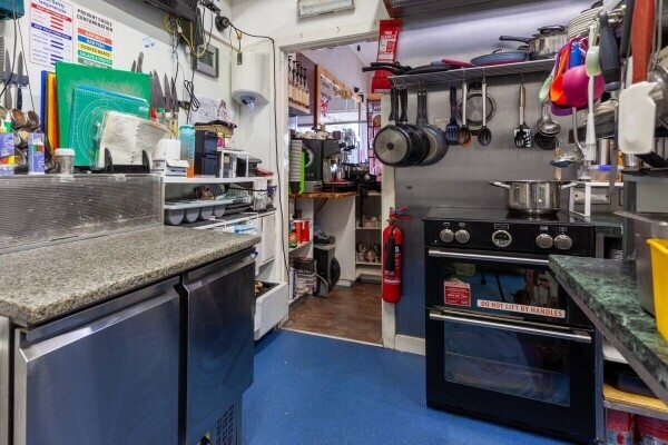 Freehold Cafe in Bathgate - Perfect for first time buyers, take away or investment Photo 2
