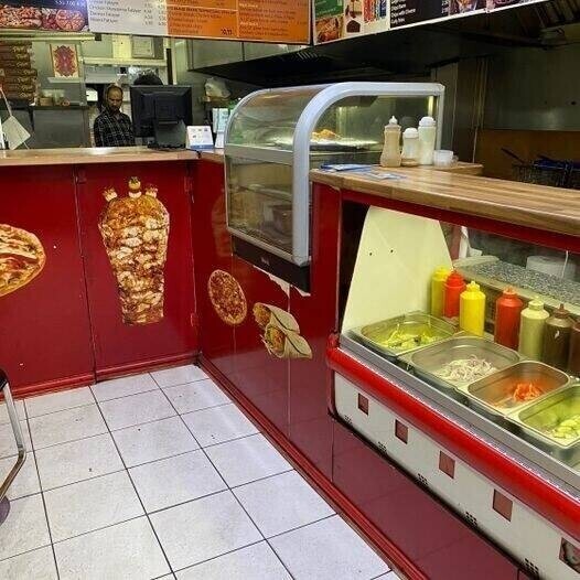 Vibrant and Exciting Takeaway Establishment in Oldham Photo 2