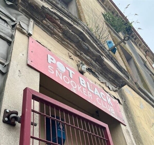 Former snooker hall with granted planning for 24 residential apartments and a commercial unit For Sale in Plymouth Photo 2