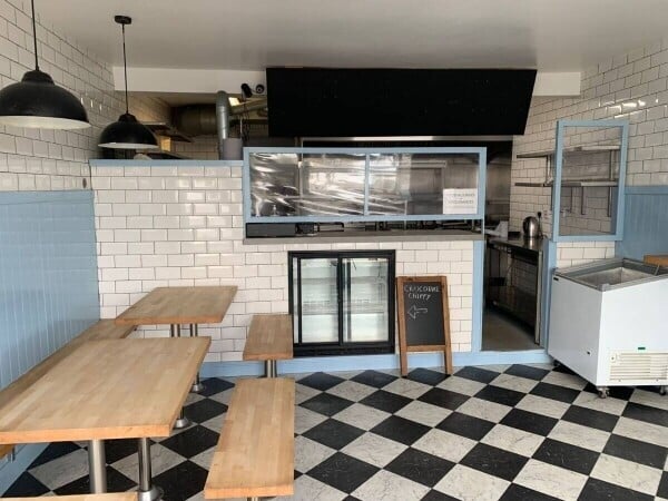Freehold class 3 Hot Food Take Away with some seating in Millport (ref 1485) Photo 2