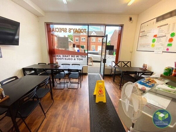 CAFE: BLACKLEY: Photo 2