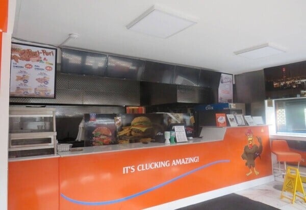 Most Popular Chicken & Pizza Takeaway Business Photo 2