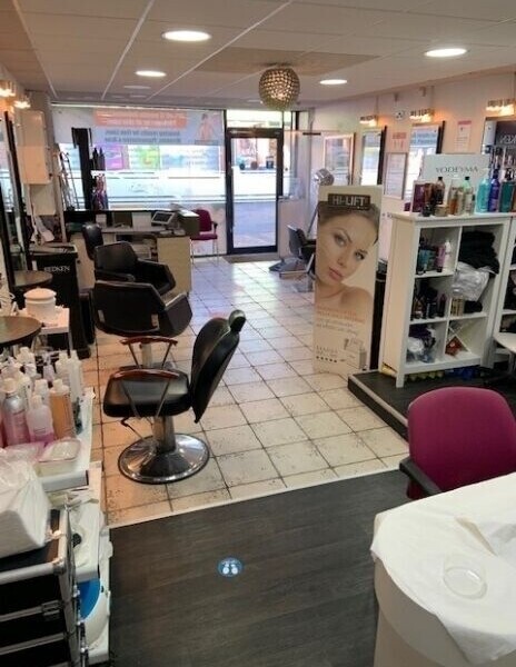 High Street Hair & Beauty Salon West Midlands Photo 2