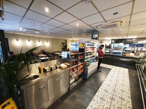 30-YEAR ESTABLISHED OUTSIDE CATERING COMPANY & CAFÉ Photo 2