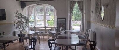 Hotel For Sale-Pub-Restaurant-14 bedrooms-garden-parking-Queen Elizabeth national park