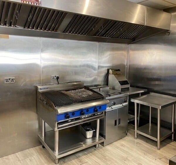 Leasehold Burger & Pizza Takeaway Located In Rednal Photo 2