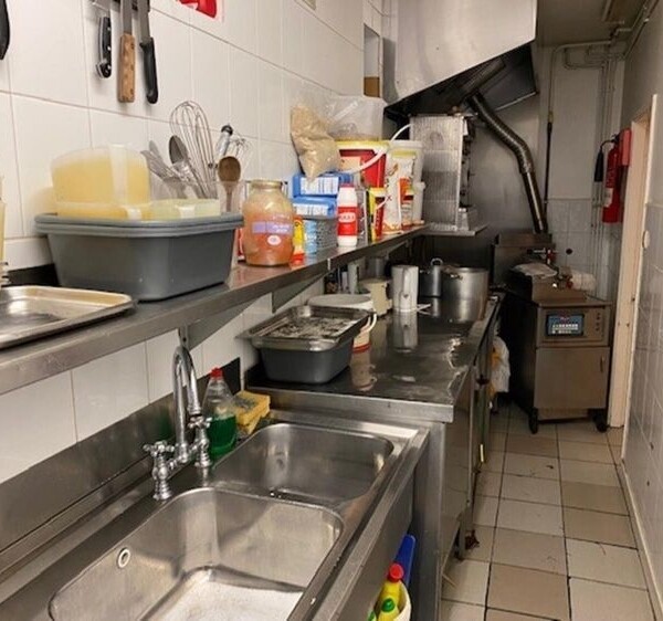 Leasehold Fish & Chip Restaurant & Takeaway Located In Bloxwich Photo 2