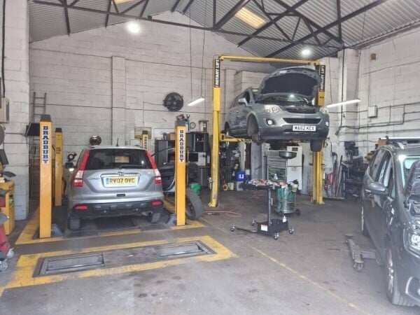 A well-established MOT and Service centre based in Long Eaton, Nottinghamshire Photo 2