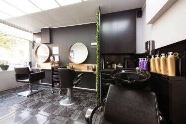 Great location Hairdressing salon for sale in kings cross Great location Hairdressing salon for sale in kings cross