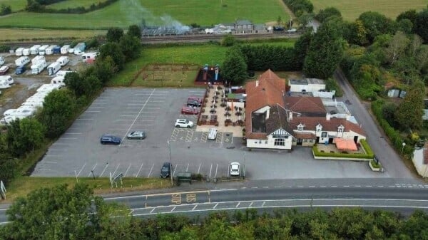 A fantastic public house in a prime location for sale Photo 1