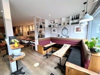 A Superb Licenced Cafe and Deli in a sought after coastal village. (ref 1505) Photo 2