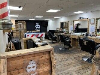Leasehold barber shop for sale Photo 1