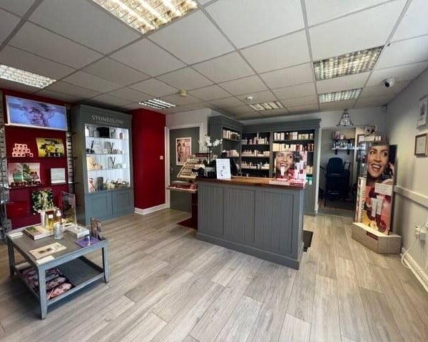 Superb, CLARINS GOLD Beauty Salon in Bingham, Nottinghamshire. Retirement Sale. Photo 1