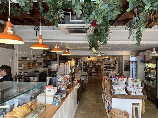 Popular Coffee House with Excellent Reviews