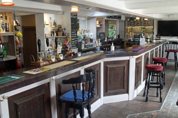 CHESHIRE - TRADITIONAL COMMUNITY PUB IN SEMI RURAL LOCATION PRICED FOR QUICK SALE Photo 2