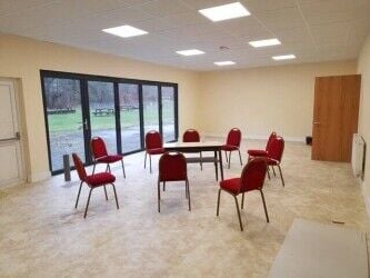 WEST GLAMORGAN - DULAIS VALLEY - FORMER SOCIAL CLUB TO BE LET ON SENSIBLE TERMS Photo 2
