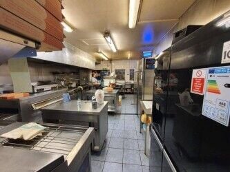 INDIAN TAKEAWAY PRIME LOCATION GATWICK