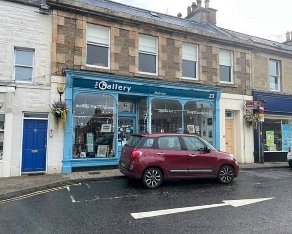 Popular and Very Well Presented Art Gallery and Gift Shop in Melrose, Scottish borders. (ref 1515) Photo 2