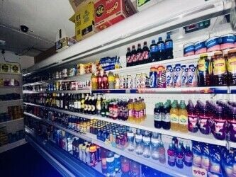 Leasehold off-licence shop for sale