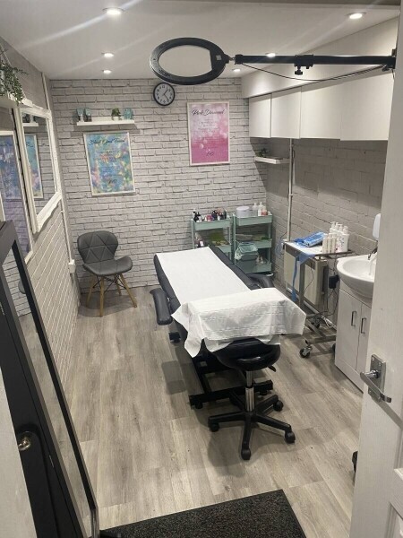 Busy hair and beauty salon in Romsey Photo 3