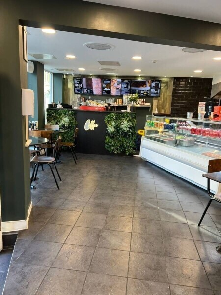Restaurant and Coffee bar for sale with Very large upstairs and downstairs space Photo 2