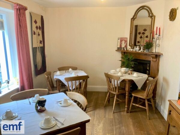 TEA ROOMS & TEA GARDEN with COLLECTABLES & CRAFTS Photo 2