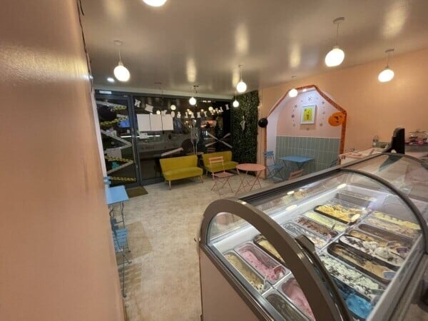 Dessert shop for sale leasehold Dessert shop for sale leasehold